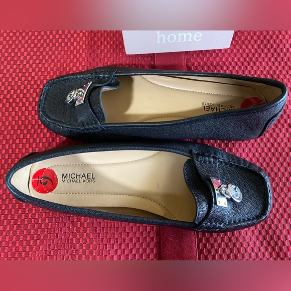 ⭐️Michael Kors Women's Black Loafers - Picture 2 of 15